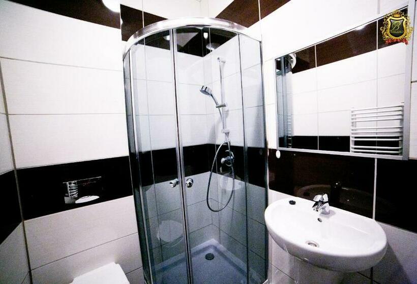 غرفة قياسية, Rezydencja Bakamus