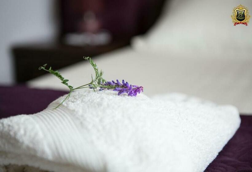 غرفة قياسية, Rezydencja Bakamus