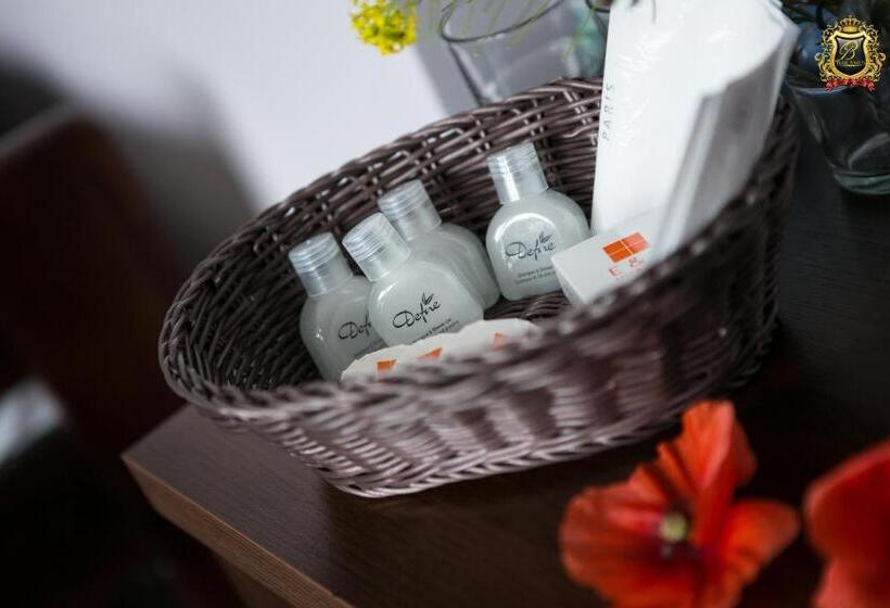 غرفة قياسية رباعية, Rezydencja Bakamus