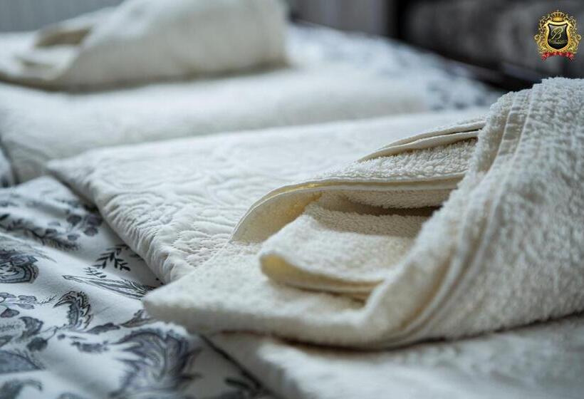 غرفة قياسية رباعية, Rezydencja Bakamus