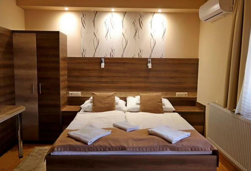 Номер Стандарт, Royal