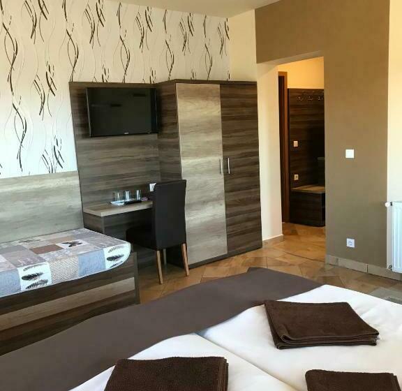 Номер Стандарт Трехместный, Royal