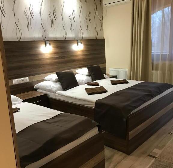 Четырехместный Номер Стандарт, Royal