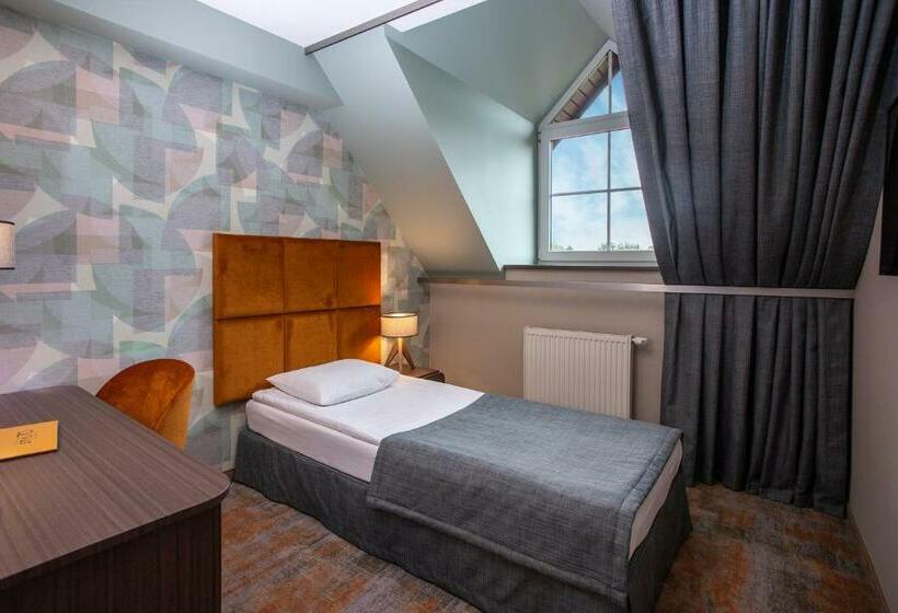 חדר סטנדרט יחיד, Styl 70