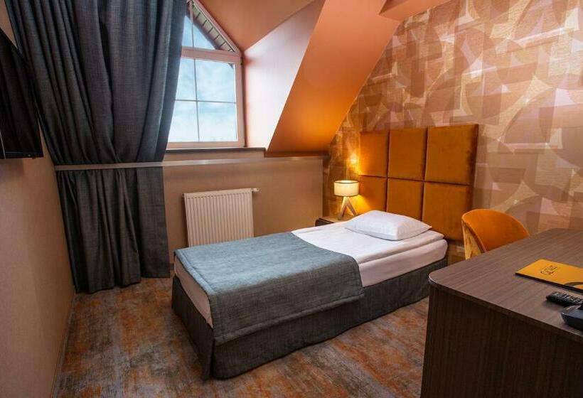 חדר סטנדרט יחיד, Styl 70