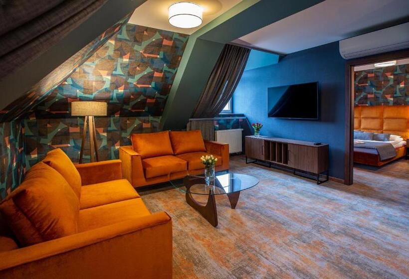 סוויטה, Styl 70