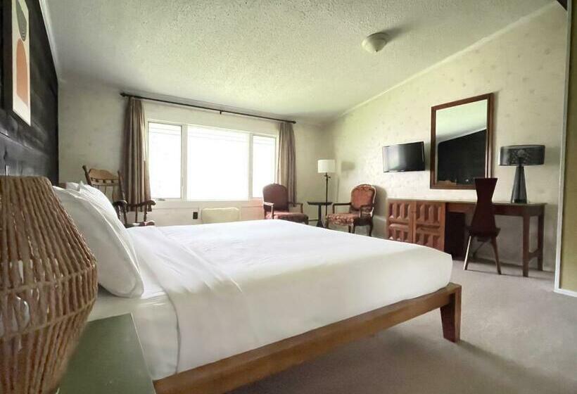 キングサイズベッドのスタンダードルーム, Toll Road Inn