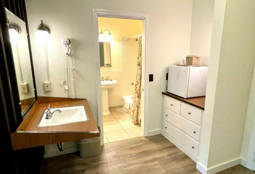 ２ダブルベッドのスタンダードルーム, Toll Road Inn