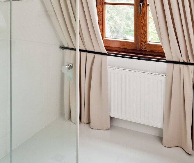 חדר דלוקס, Uroczysko Siedmiu Stawow