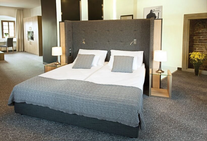 דירת חדר, Uroczysko Siedmiu Stawow