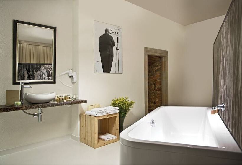 דירת חדר, Uroczysko Siedmiu Stawow