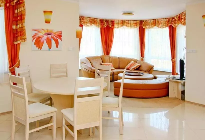 コンフォーとスイートルーム, Villa Del Mar
