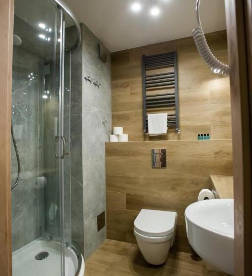 اتاق خانوادگی, Halo Szczyrk