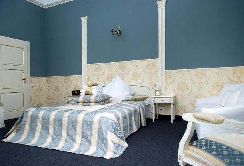 חדר דלוקס, Zamek Dobra