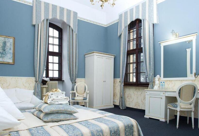 Номер Deluxe, Zamek Dobra