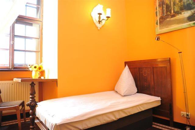 חדר אקונומי, Zamek Dobra