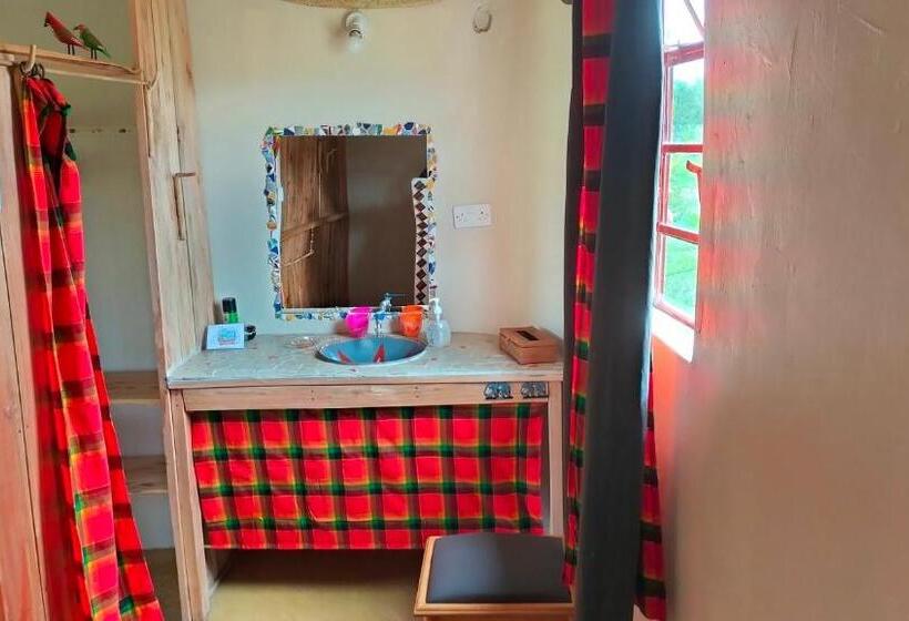 اتاق استاندارد, Beats Of Beads Trust