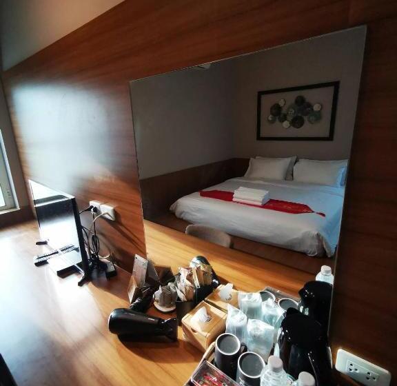 패밀리 스위트, Bangnu Greenery Resort