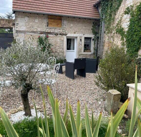 スタンダードスタジオ, Le Relais Du Bord De Seine