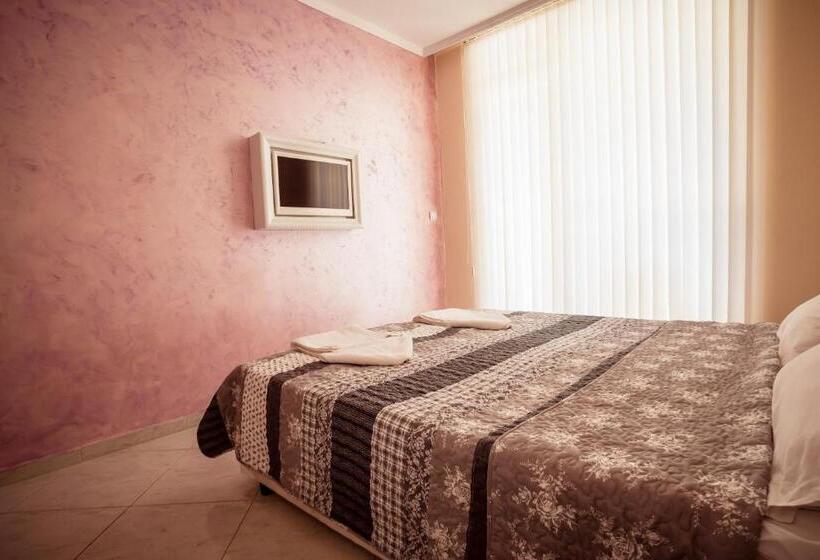 Apartamento 1 Dormitório com Sacada, Biato Apartments   All Inclusive