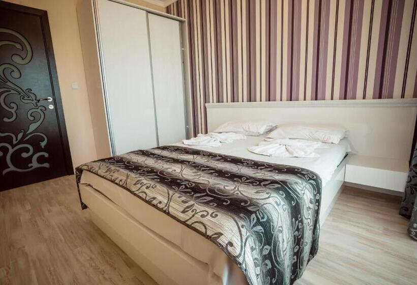 Apartamento 1 Dormitório com Sacada, Biato Apartments   All Inclusive