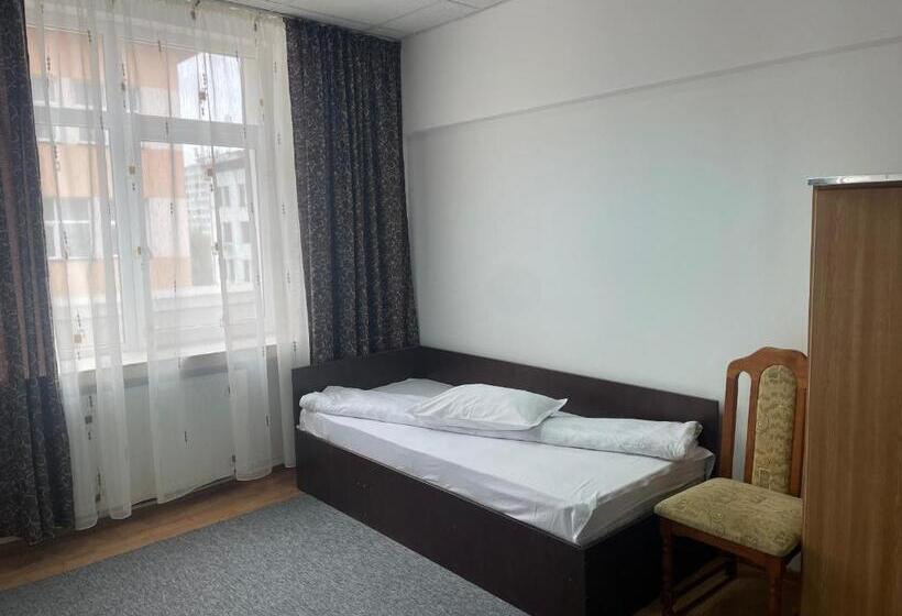 استودیوی استاندارد, Complex Garsoniere. Studio Rentals