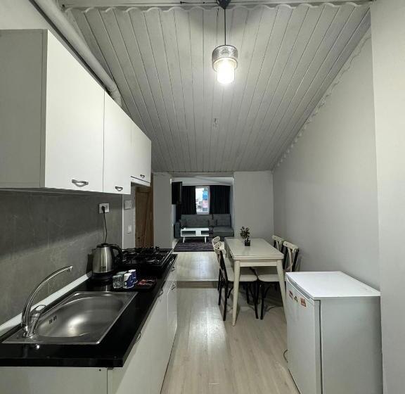 اتاق خانوادگی, Foryou Sui̇t Otel