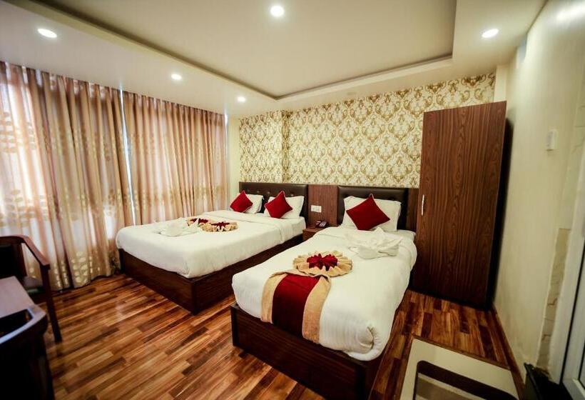 اتاق لوکس, Ananda Bhairav