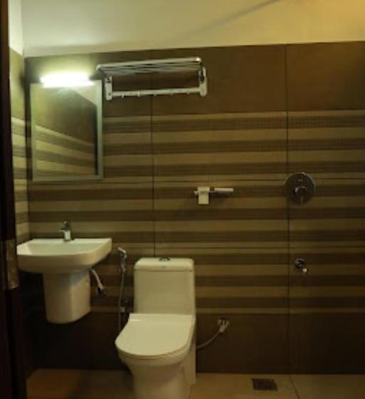 Номер Стандарт Трехместный, Aroma Inn Kerala