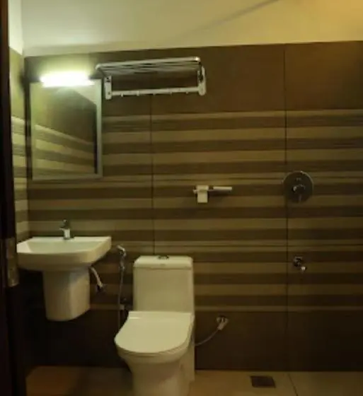 Standard Kolmen Hengen Huone, Aroma Inn Kerala