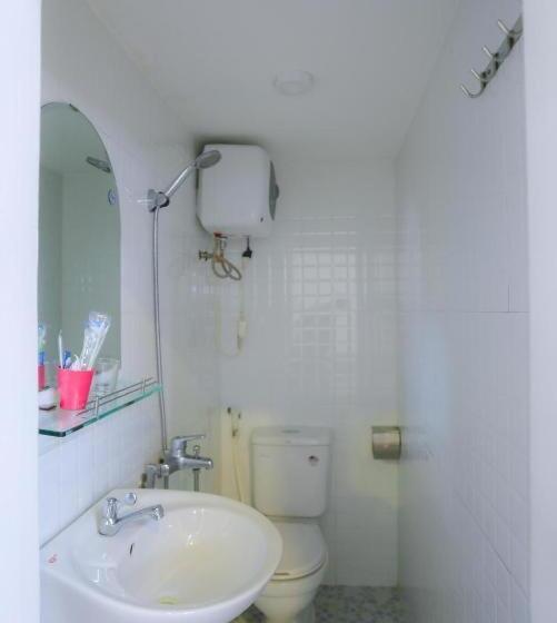 اتاق استاندارد سه نفره, Bk48