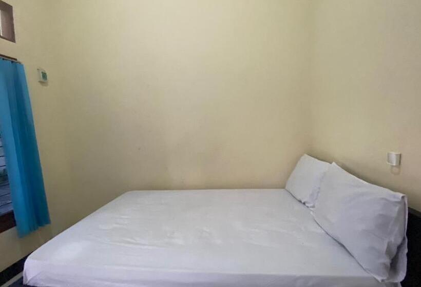 חדר סטנדרט, Oyo Life 93258 Kos Sahabat