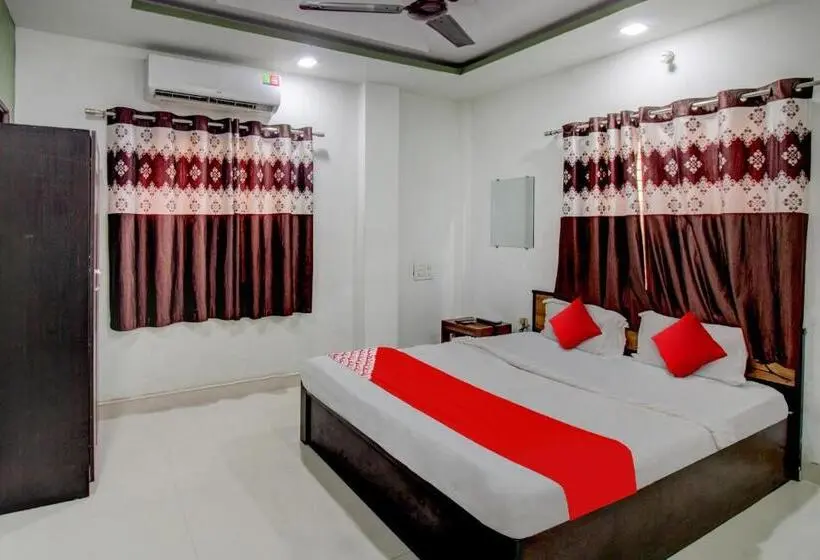 Classic Kolmen Hengen Huone, Suyog