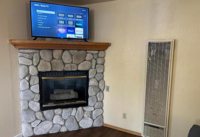 디럭스 스위트 킹 침대, Snow Bear Lodge