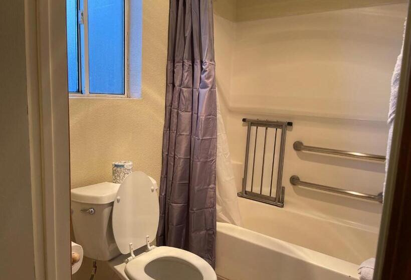 장애인을 위한 스탠다드 룸, Snow Bear Lodge