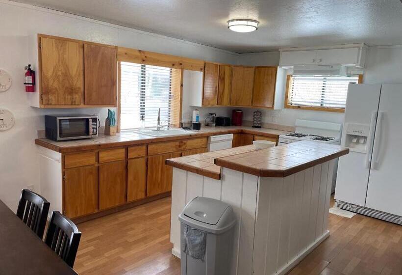 침실 3개 아파트, Snow Bear Lodge