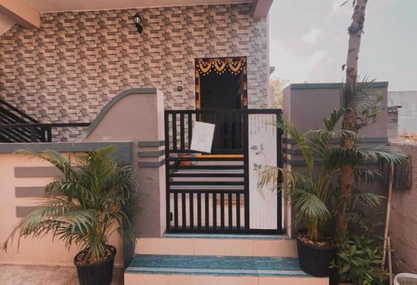 غرفة إقتصادية, Lee Home Stay