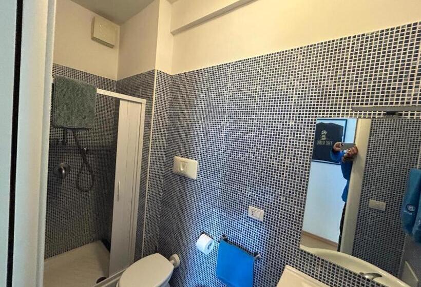 اتاق استاندارد با بالکن, Maradona Rooms