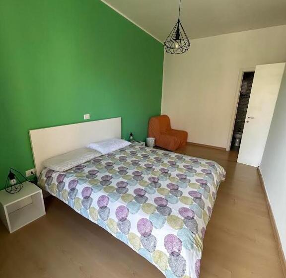 اتاق استاندارد, Maradona Rooms