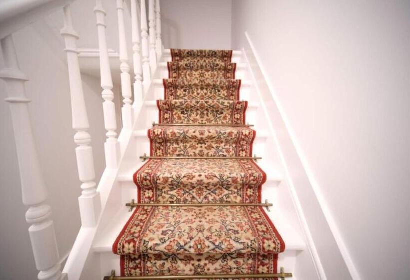 Standard Egyágyas Szoba, Smart Appart   Brussels North