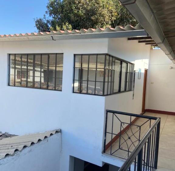 اتاق خانوادگی, Caraz Dulce Hogar