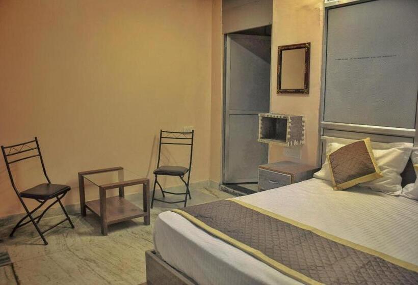 غرفة إقتصادية, Pink City Hostel