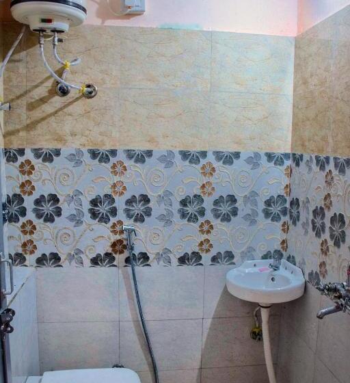 غرفة إقتصادية, Pink City Hostel