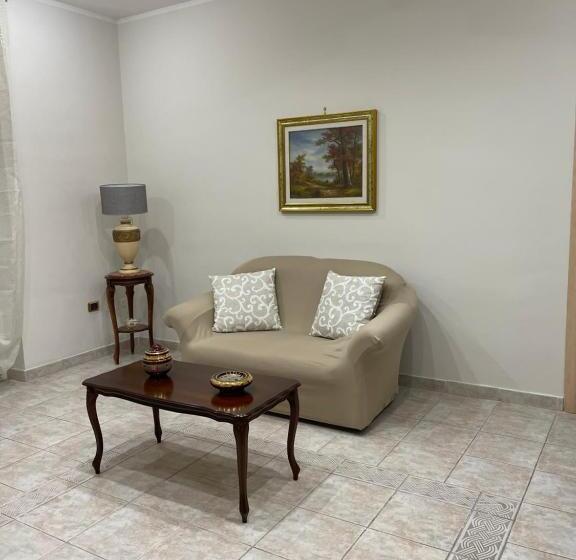 스탠다드 룸 킹사이즈 침대, Villa Pia