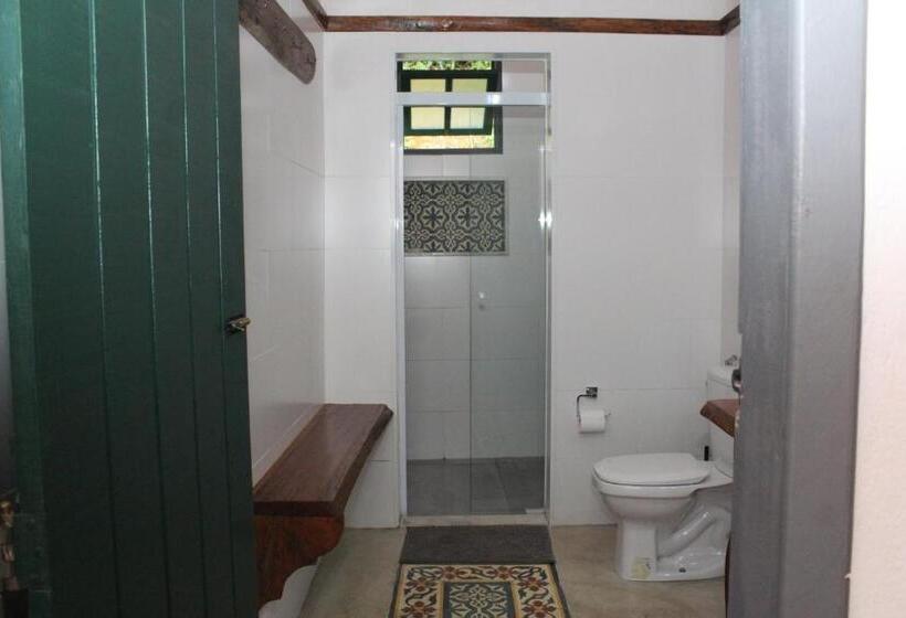 スタンダード４人部屋, Fazenda Dos Coqueiros Bananal Sp