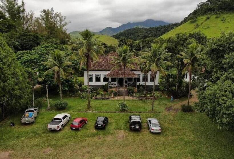 スタンダード４人部屋, Fazenda Dos Coqueiros Bananal Sp