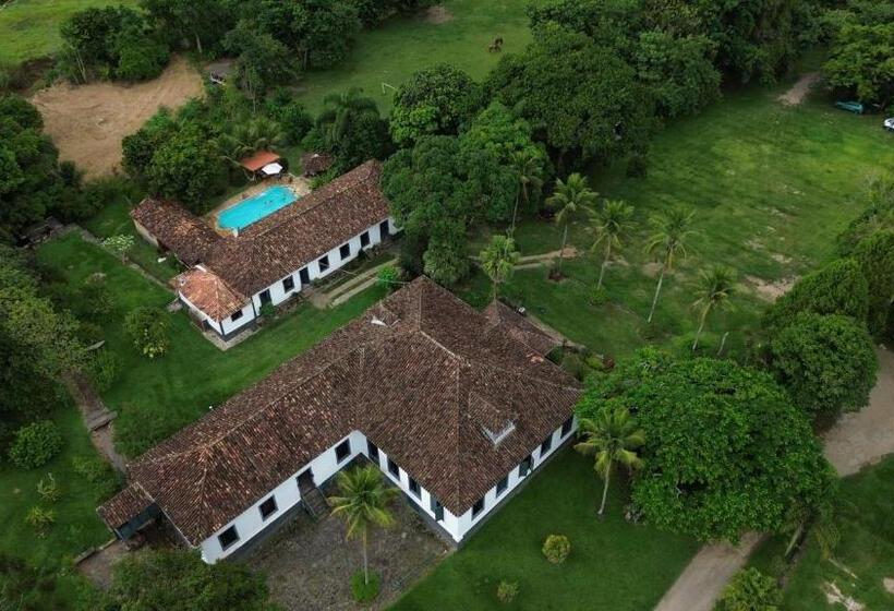 デラックスルーム, Fazenda Dos Coqueiros Bananal Sp