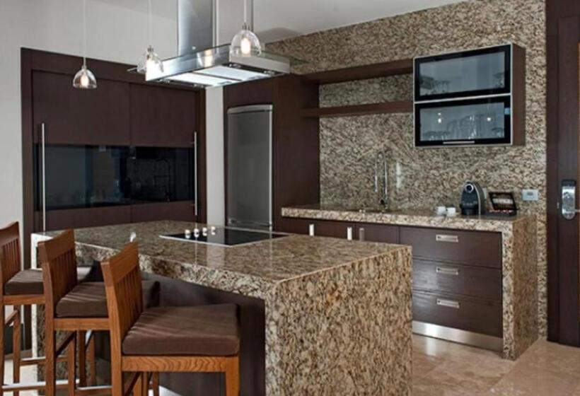 سوییت لوکس, Grand Luxxe With Free Golf