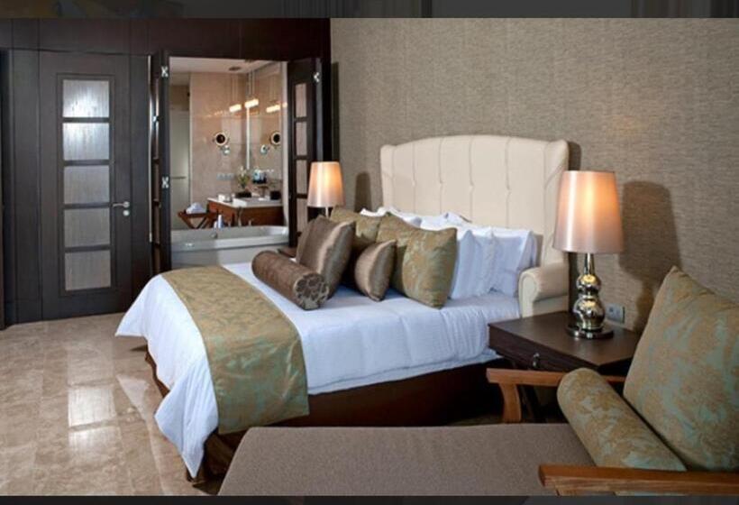 سوییت لوکس, Grand Luxxe With Free Golf