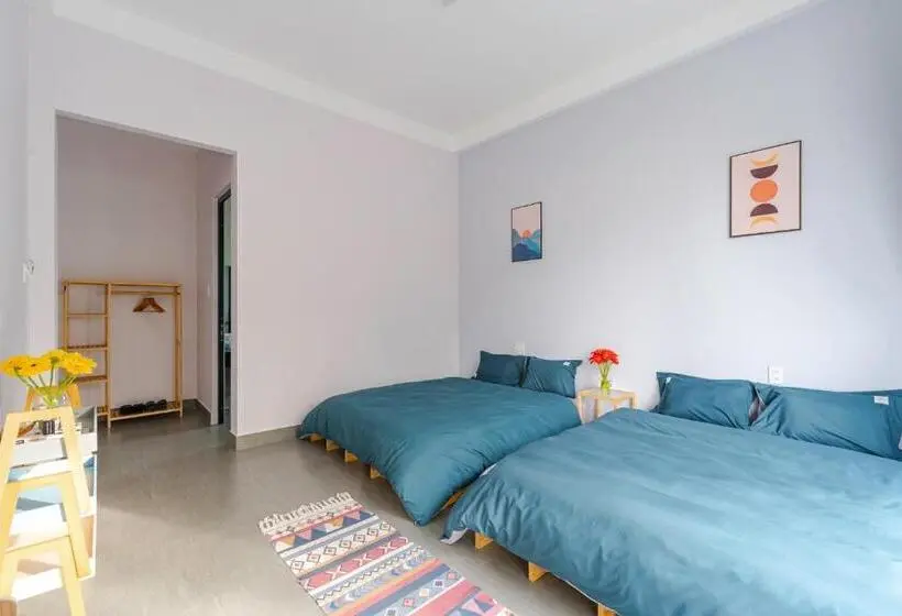 اتاق استاندارد سه نفره, Kim Little House